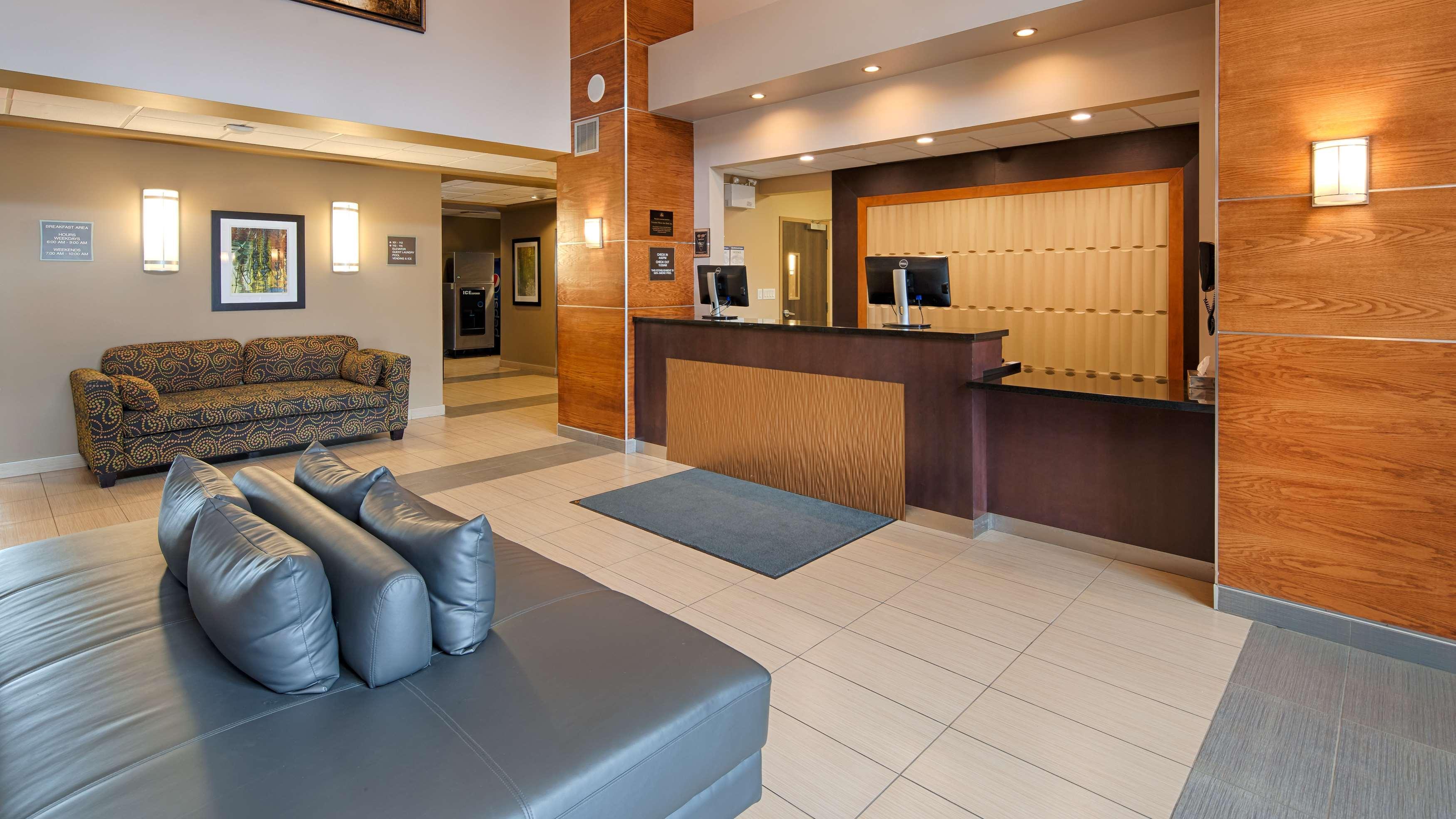Best Western Plus Moose Jaw Buitenkant foto