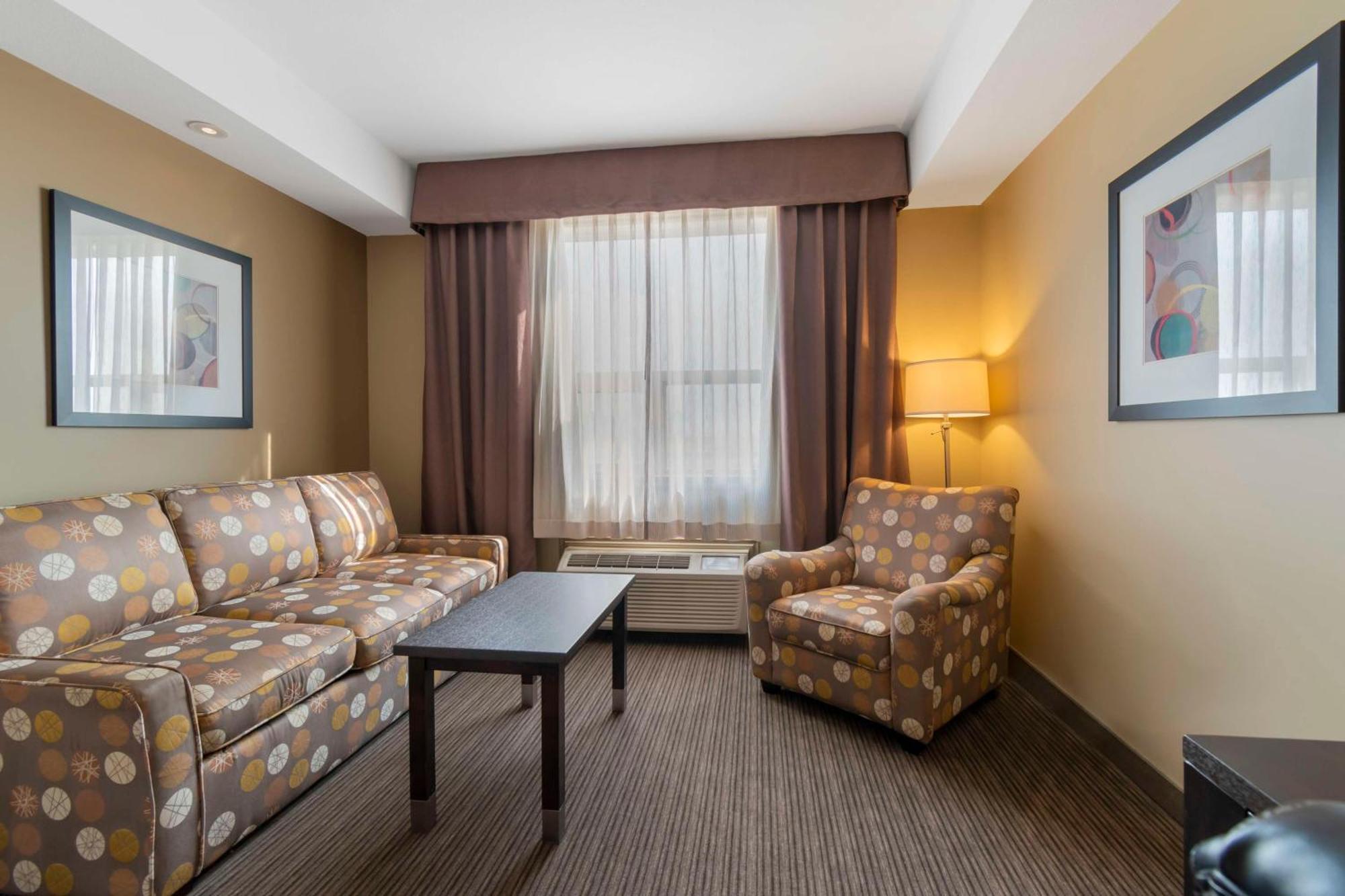 Best Western Plus Moose Jaw Buitenkant foto
